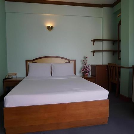 Tanaphat Hatyai Hotel Hatjaj Kültér fotó
