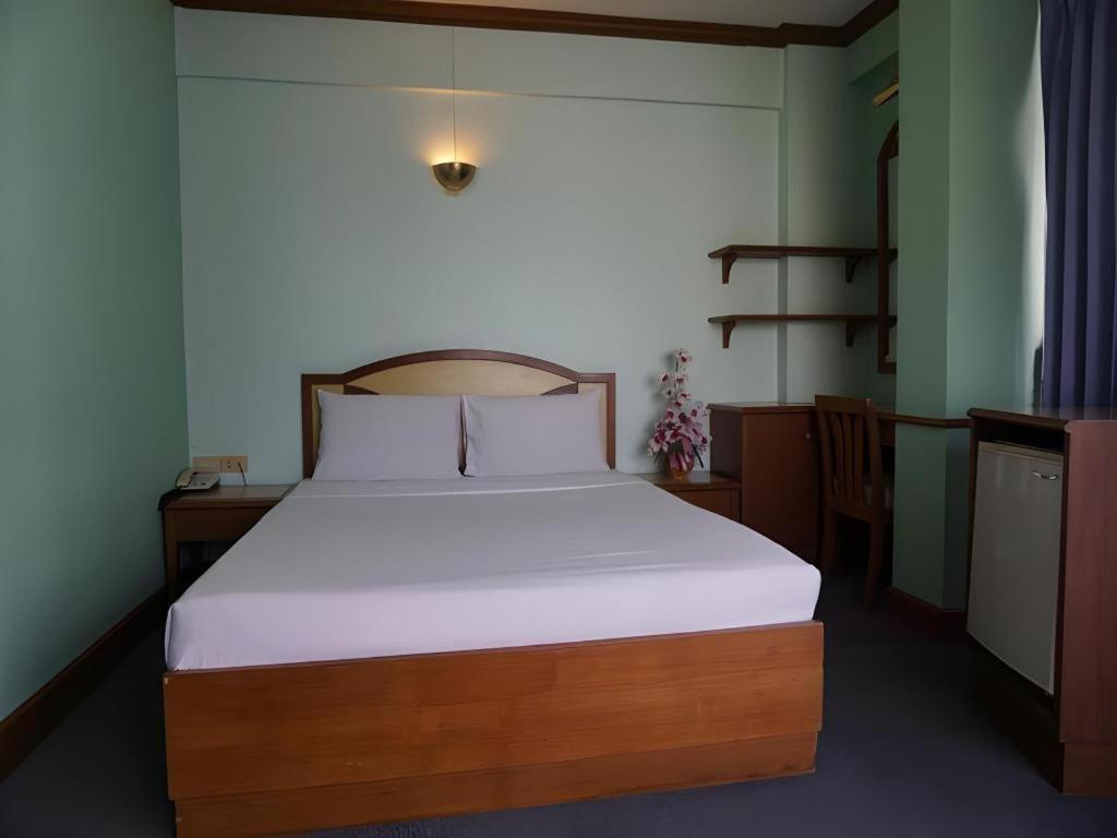 Tanaphat Hatyai Hotel Hatjaj Kültér fotó