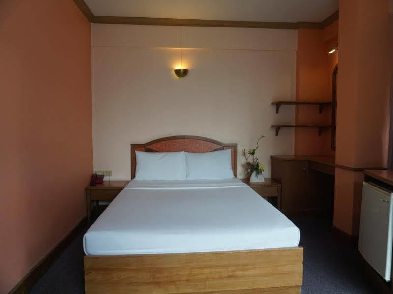 Tanaphat Hatyai Hotel Hatjaj Kültér fotó